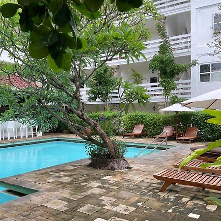 Hotel Sari Bunga Legian Exterior foto