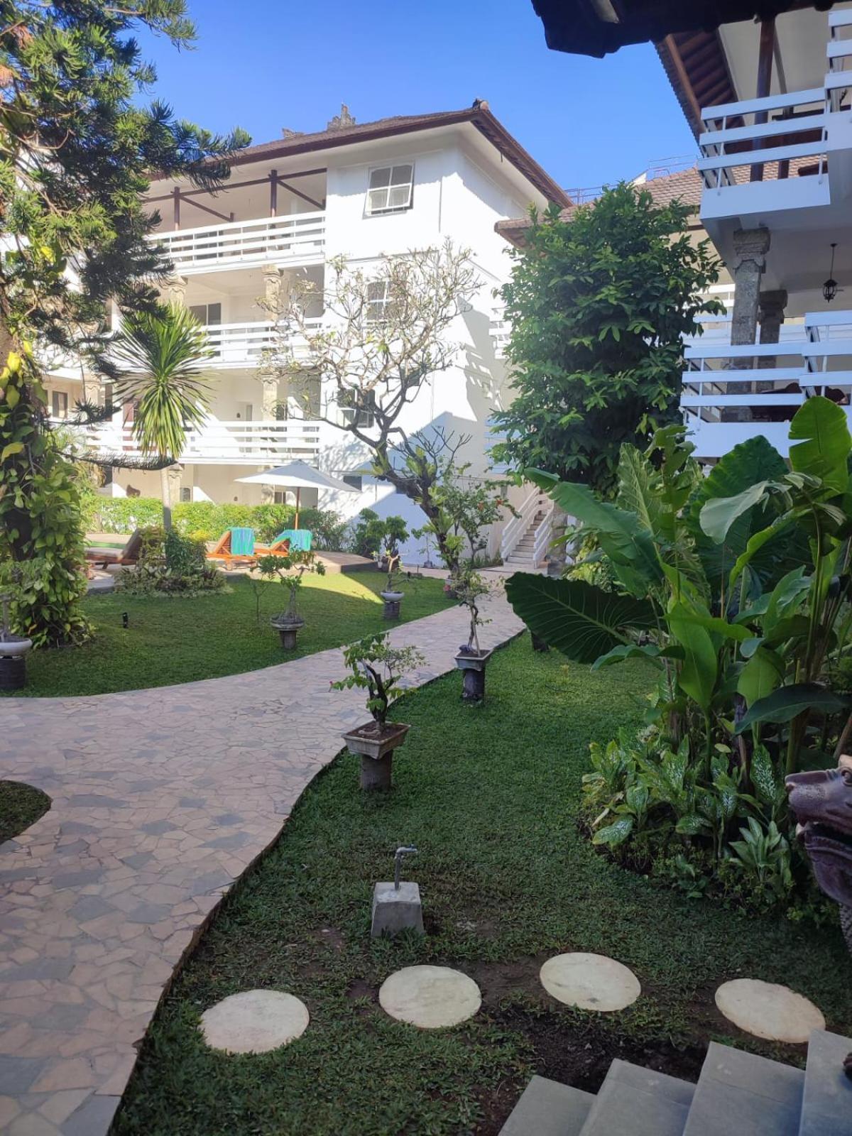 Hotel Sari Bunga Legian Exterior foto
