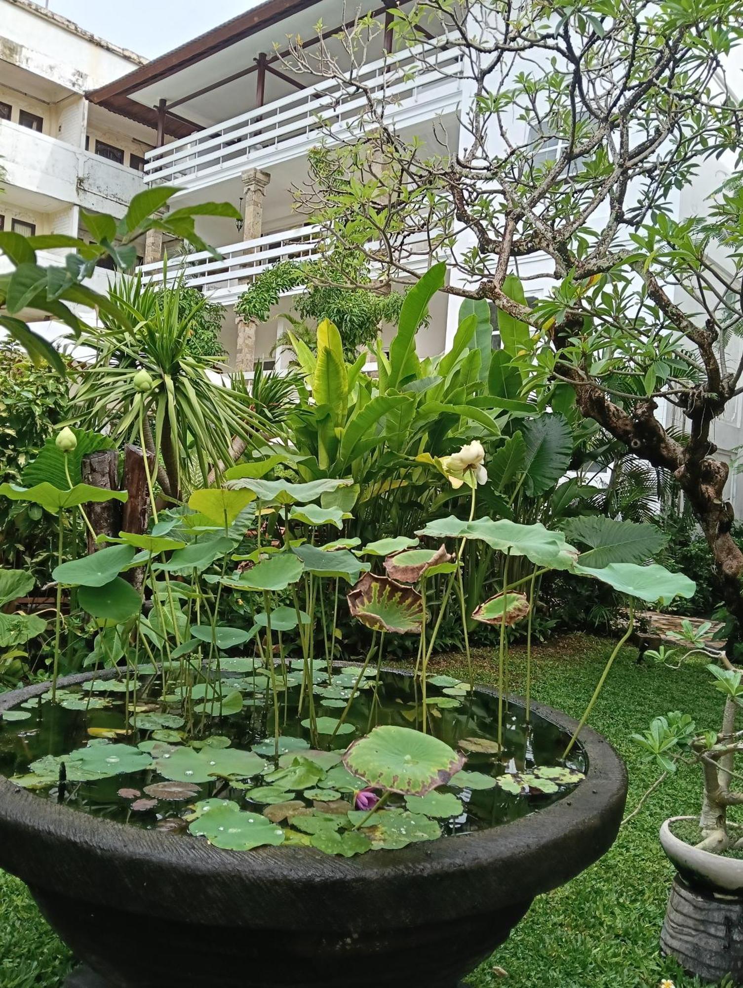Hotel Sari Bunga Legian Exterior foto